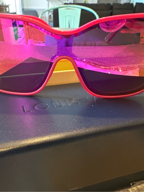 New Sunglasses in Pink with Mirrored Lens main image 4